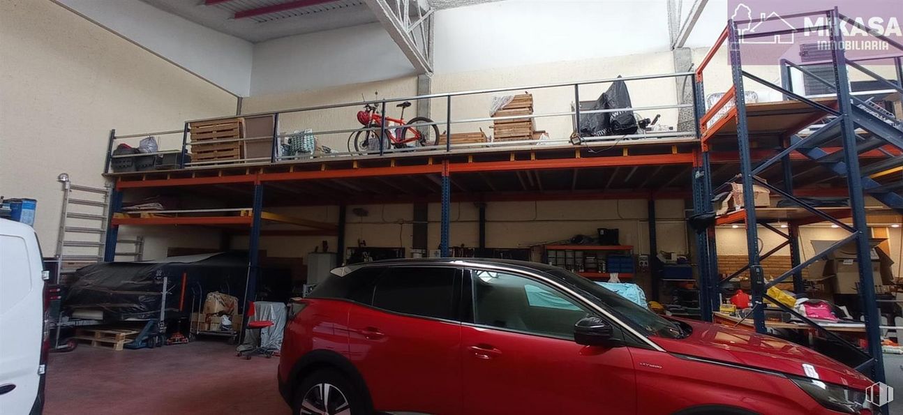 Industrial for sale at Polígono Las Cubiertas, Griñón, Madrid, 28971 with car, tire, wheel, bicycle, land vehicle, vehicle, automotive tail & brake light, automotive lighting, hood and automotive tire around