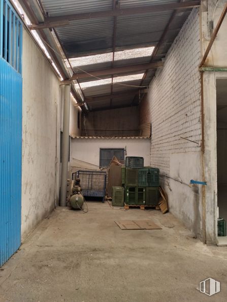 Industrial for sale at Calle Juan Ramón Jiménez, Corral de Almaguer, Toledo, 45880 with wood, floor, gas, building, flooring, urban area, concrete, asphalt, road and house around