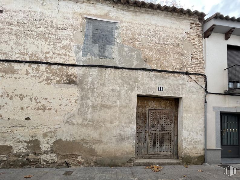 Land for sale at Calle Francos, 11, Orgaz, Toledo, 45450 with door, sky, wood, building, window, wall, plant, brick, road surface and facade around