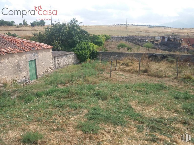 Land for sale at Zona Madrona, Segovia, 40154 with house, grass, land lot, grassland, plain, rural area, human settlement, grasses, village and soil around