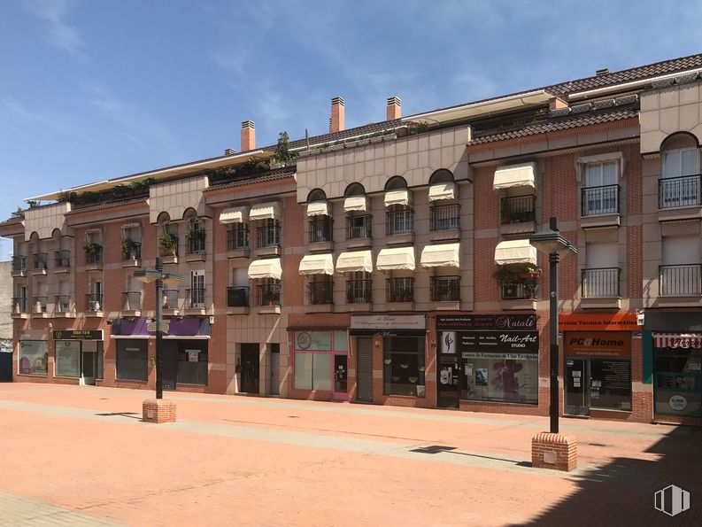 Local en venta en Plaza de Ventura Rodríguez, 3, Leganés, Madrid, 28912 con edificio, cielo, ventana, nube, diseño urbano, condominio, zona residencial, inmobiliario, fachada y edificio comercial alrededor