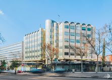 Office for rent at Spaces María de Molina. Calle María de Molina, 41, Chamartín, Madrid, 28006 with building, sky, cloud, tower block, tree, urban design, condominium, plant, street light and residential area around