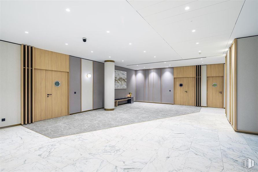 Oficina en alquiler en Edificio NOX, Avenida San Luis, 25, Hortaleza, Madrid, 28033 con puerta, hall, interiorismo, arquitectura, suelos, madera, suelo, pared, inmobiliario y techo alrededor