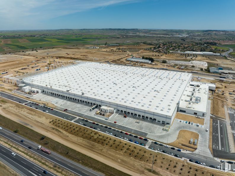 Nave en alquiler en Avenida de los Trabajadores, Illescas, Toledo, 45200 con edificio, cielo, nube, lote de terreno, diseño urbano, paisaje, viajes en avión, asfalto, carretera y ciudad alrededor