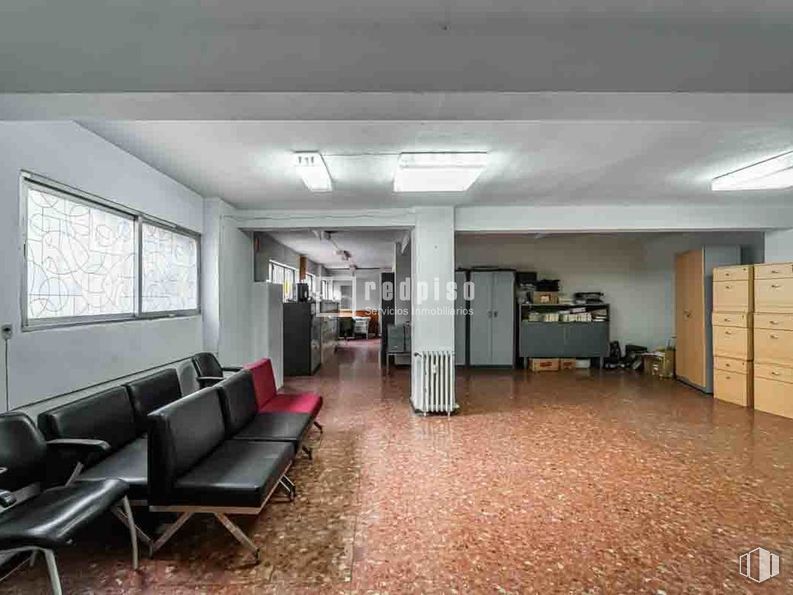 Oficina en venta en Calle Cristóbal Bordíu, Chamberí, Madrid, 28003 con ventana, archivador, silla, lámpara, accesorio, edificio, suelos, suelo, ciudad y techo alrededor