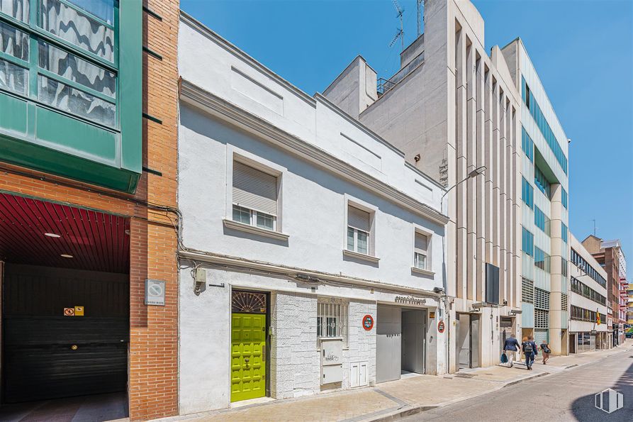 Retail for sale at Calle Coruña, 19, Tetuán, Madrid, 28020 with window, building, neighbourhood, apartment, street, composite material, urban design, human settlement, condominium and concrete around