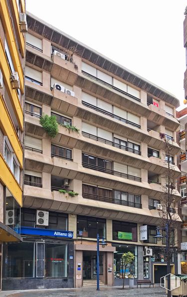 Office for rent at Calle Muñoz Urra, 7, Talavera de la Reina, Toledo, 45600 with building, property, window, urban design, house, neighbourhood, tower block, public space, residential area and commercial building around