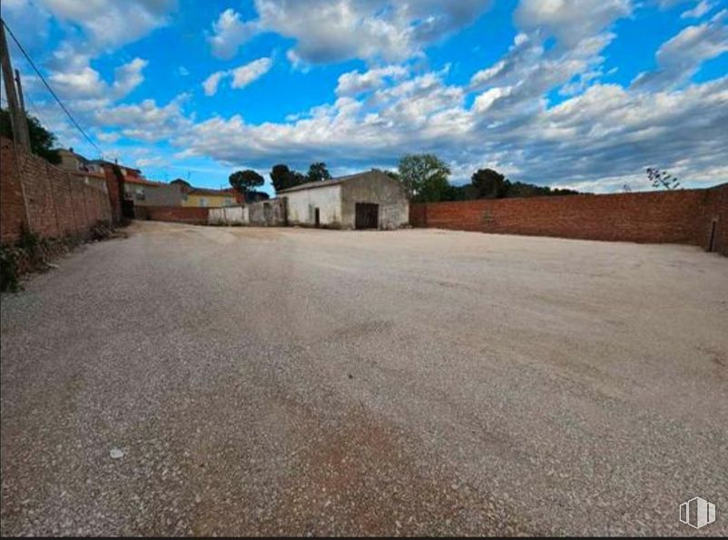 Industrial for rent at Calle Barranco, 75, Colmenar de Oreja, Madrid, 28380 with house, cloud, sky, plant, road surface, asphalt, tree, land lot, building and horizon around