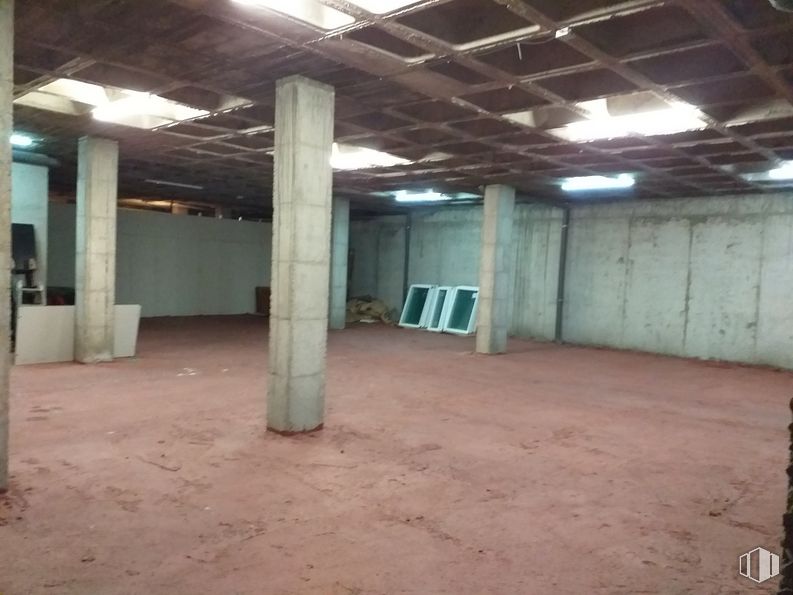 Retail for sale & for rent at Ronda Plazuela, 8 Bis, Las Rozas de Madrid, Madrid, 28231 with hall, wood, floor, flooring, ceiling, house, building, beam, parking and room around