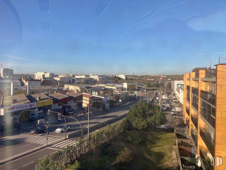 Oficina en alquiler en Edificio 1, Calle Huelva, 16, Alcobendas, Madrid, 28100 con edificio, cielo, durante el día, planta, nube, árbol, ventana, diseño urbano, superficie de la carretera y bloque de pisos alrededor