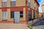 Retail for sale at Centro, Espirdo, Segovia, 40191 with window, wall, door, facade, town, composite material, sidewalk, brickwork, paint and sign around