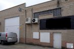 Industrial for sale at Calle Madroño, Colmenar Viejo, Madrid, 28770 with van, door, automotive parking light, land vehicle, tire, property, vehicle, wheel, sky and car around