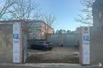 Land for sale at Calle Ignacio Gonzalez Serrano, Collado Villalba, Madrid, 28400 with car, automotive lighting, automotive parking light, parking, automotive tail & brake light, family car, parking lot, car door, hubcap and luxury vehicle around