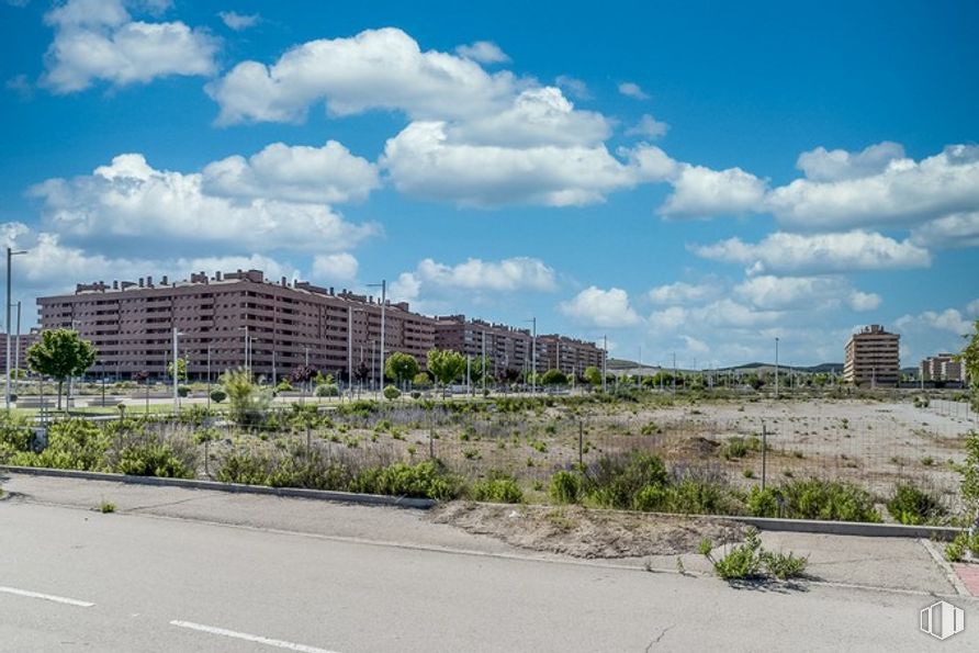 Suelo en venta en Calle Rafael, Seseña, Toledo, 45224 con edificio, nube, cielo, planta, diseño urbano, superficie de la carretera, barrio, condominio, zona residencial y asfalto alrededor