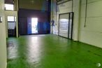 Industrial for sale at Calle Resina, Villaverde, Madrid, 28021 with window, door, building, flooring, hall, ceiling, grass, room, glass and wood around