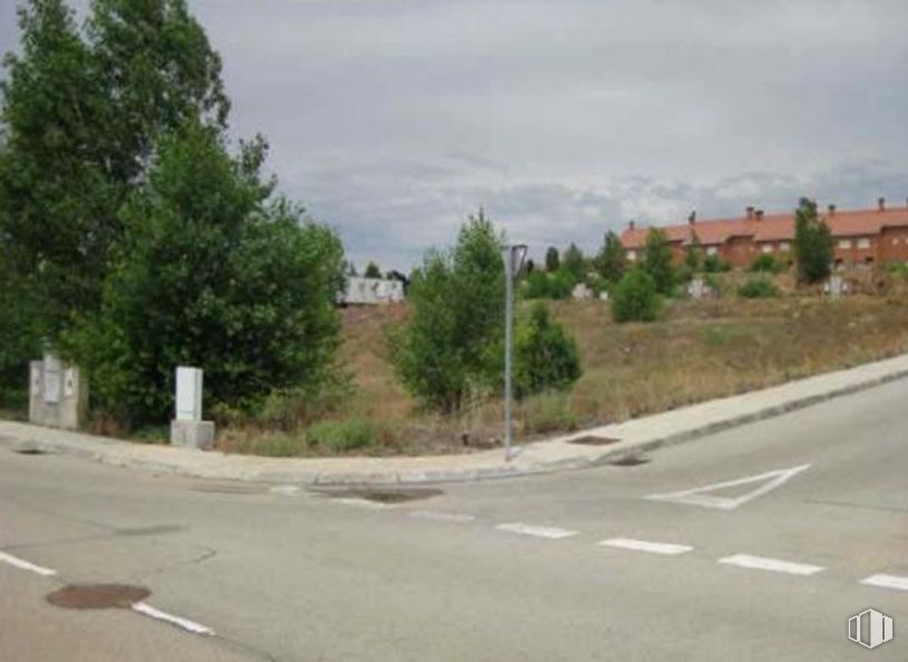 Suelo en venta en Calle Sueños, Tórtola de Henares, Guadalajara, 19198 con planta, nube, cielo, árbol, lote de terreno, superficie de la carretera, asfalto, vehículo de motor, alquitrán y edificio alrededor