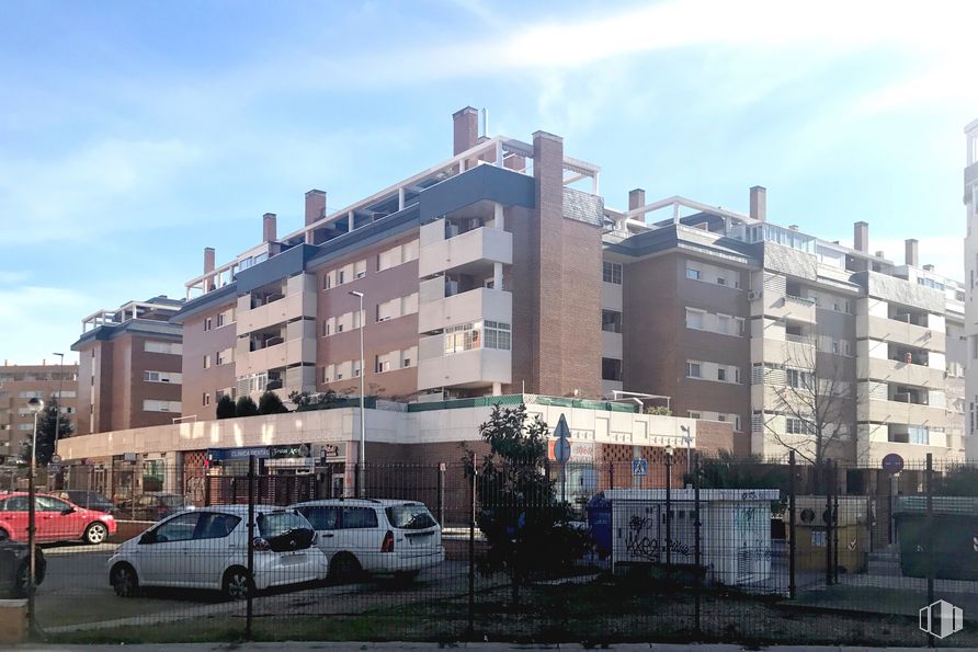 Local en venta en Calle Obélix, Rivas-Vaciamadrid, Madrid, 28529 con coche, edificio, nube, cielo, rueda, neumático, ventana, planta, vehículo y diseño urbano alrededor