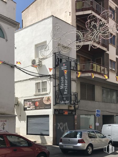 Local en alquiler y venta en Zona centro, Arganda del Rey, Madrid, 28500 con coche, edificio, ventana, rueda, neumático, vehículo terrestre, propiedad, vehículo, matrícula del vehículo y infraestructura alrededor