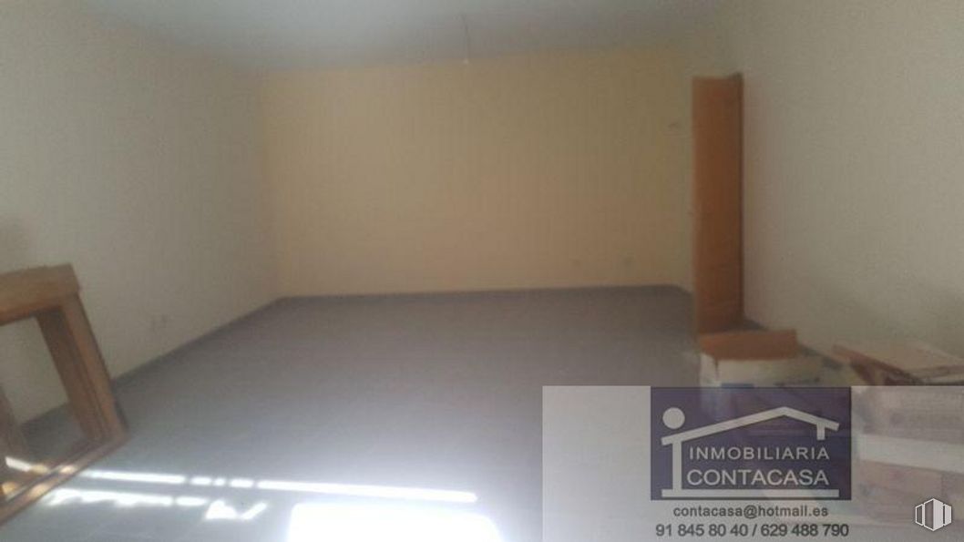 Retail for sale & for rent at Centro, Colmenar Viejo, Madrid, 28770 with furniture, wood, rectangle, flooring, floor, hardwood, house, ceiling, paint and font around