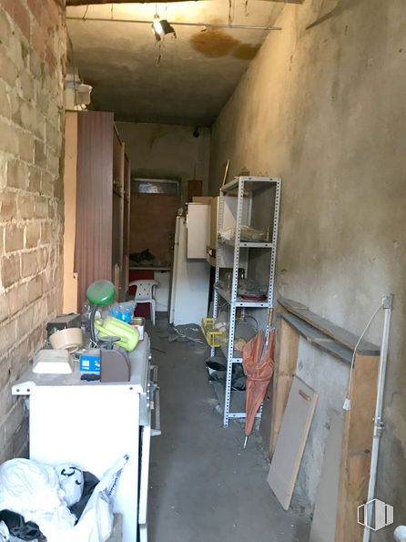 Local en venta en Calle Asturias, Collado Villalba, Madrid, 28400 con mueble, madera, piso, escalera, suelo, gas, material de construcción, techo, ingeniería y ladrillo alrededor