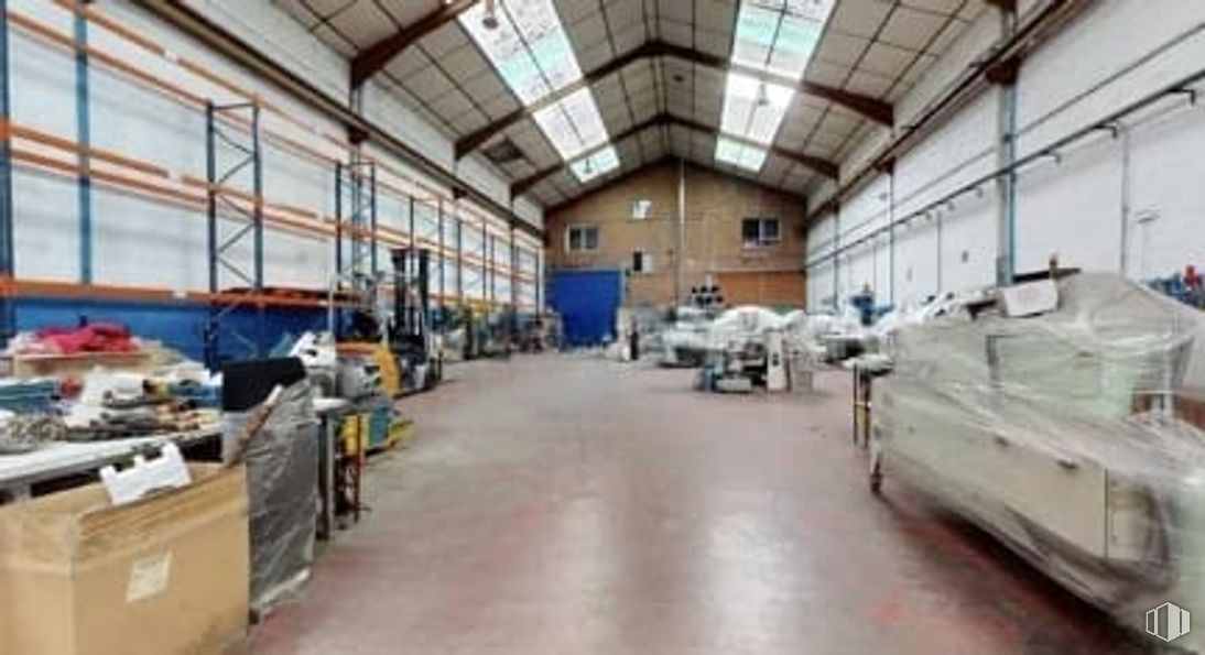 Nave en venta en Calle Fundidores, 53, Getafe, Madrid, 28906 con caja de envío, suelo, industria, hall, máquina, techo, ingeniería, metal, fábrica y haz alrededor