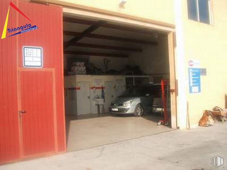 Nave en venta en Zona industrial, Coca, Segovia, 40480 con ventana, coche, puerta, luz de estacionamiento automotriz, edificio, vehículo, accesorio, rueda, neumático y vehículo motorizado alrededor