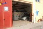 Nave en venta en Zona industrial, Coca, Segovia, 40480 con ventana, coche, puerta, luz de estacionamiento automotriz, edificio, vehículo, accesorio, rueda, neumático y vehículo motorizado alrededor