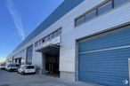 Industrial for sale at Calle San Erasmo, Villaverde, Madrid, 28021 with car, window, automotive parking light, sky, wheel, tire, automotive tire, shade, cloud and vehicle around