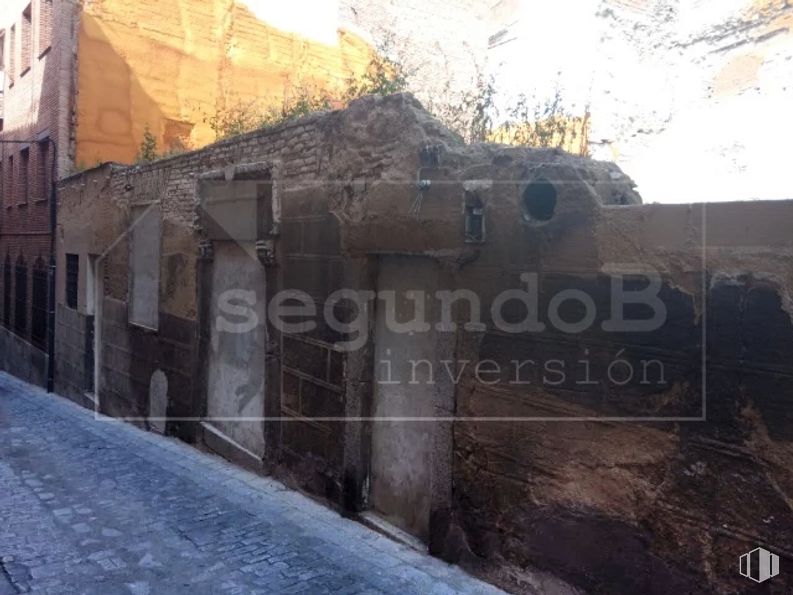 Suelo en venta en Calle Ángel, 2, Toledo, 45002 con edificio, material compuesto, asfalto, cielo, fachada, fuente, metal, superficie de la carretera, ciudad y hormigón alrededor