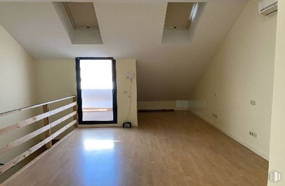 Oficina en venta en Calle Tánger, 1, San Sebastián de los Reyes, Madrid, 28700 con ventana, propiedad, edificio, accesorio, madera, entrada, suelo, piso, pared y sombra alrededor