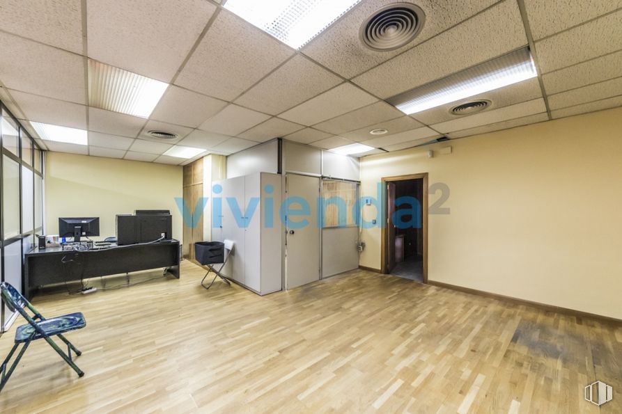 Oficina en venta en Calle Sánchez Pacheco, Chamartín, Madrid, 28002 con silla, escritorio, mediante, entrada, edificio, diseño de interiores, piso, suelo, madera, bienes raíces, suelo laminado, tecnología y televisión alrededor