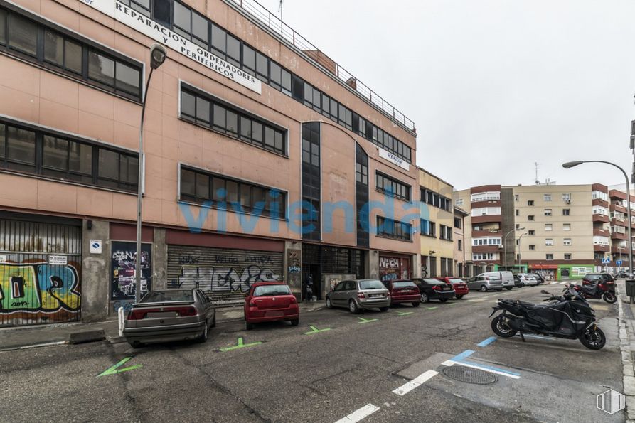 Oficina en venta en Calle Sánchez Pacheco, Chamartín, Madrid, 28002 con coche, edificio, motocicleta, ventana, vehículo terrestre, rueda, neumático, vehículo, cielo, vehículo de motor y placa de matrícula del vehículo alrededor