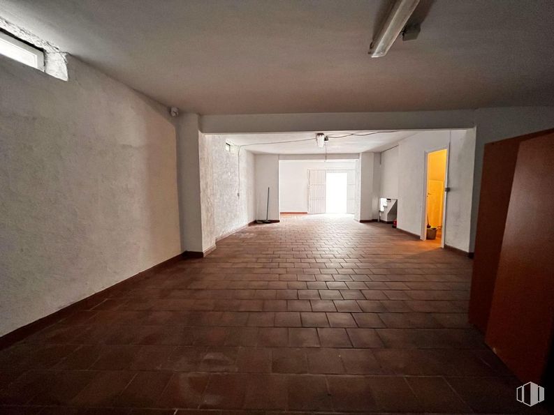 Local en venta en Calle Eras, 42, Brunete, Madrid, 28690 con propiedad, madera, accesorio, interiorismo, suelo, suelos, hall, madera dura, simetría y techo alrededor