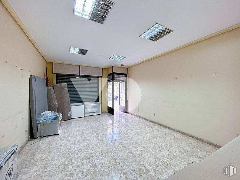 Local en venta en San Nicasio, Leganés, Madrid, 28918 con ventana, accesorio, hall, interiorismo, edificio, suelos, suelo, casa, cortina y techo alrededor