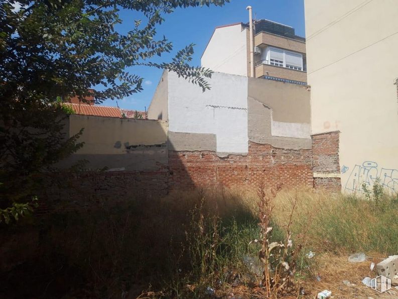 Suelo en venta en Calle Águila, Leganés, Madrid, 28911 con ventana, edificio, planta, cielo, árbol, ladrillo, diseño urbano, torre, tintes y matices y fachada alrededor