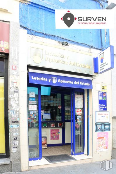 Retail for sale at Zona Centro, Centro, Madrid, 28012 with fixture, door, gas, facade, retail, building, font, electric blue, advertising and logo around