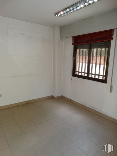 Oficina en venta en Calle Berlín, 4, Pozuelo de Alarcón, Madrid, 28224 con ventana, propiedad, accesorio, madera, edificio, piso, techo, madera dura, tintes y matices y tinte para madera alrededor