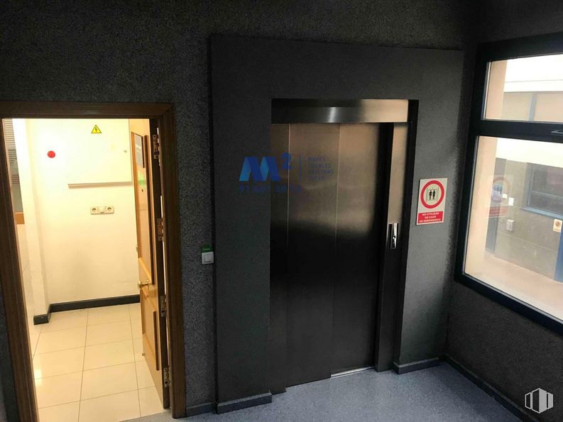 Oficina en alquiler en Zona empresarial Alcobendas, Alcobendas, Madrid, 28100 con ventana, accesorio, puerta, edificio, material compuesto, asa, vidrio, techo, pavimentos y aluminio alrededor