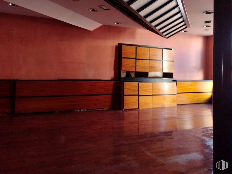 Retail for sale at Calle Capitán Cortés, 3, Cantalejo, Segovia, 40320 with cabinetry, amber, wood, floor, flooring, hall, tints and shades, ceiling, hardwood and art around