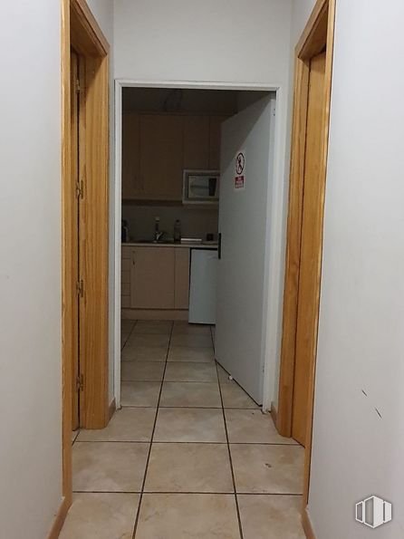 Local en alquiler y venta en Calle Francisco Rabal, 19, Arganda del Rey, Madrid, 28500 con accesorio, madera, suelos, madera dura, asa, exterior del automóvil, techo, casa, puerta y contrachapado alrededor