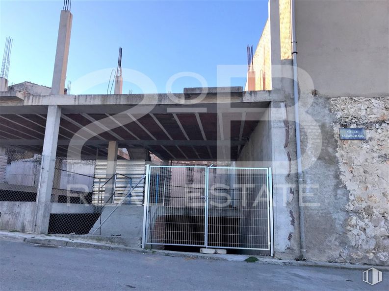 Suelo en venta en Travesía Barrio Alto, 11, Belmonte de Tajo, Madrid, 28390 con cielo, material compuesto, superficie de carretera, asfalto, fachada, ciudad, madera, hormigón, valla y metal alrededor