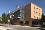 Local en alquiler y venta en Calle Alcobendas, 3, Leganés, Madrid, 28914 con coche, edificio, ventana, cielo, propiedad, luz de la calle, árbol, diseño urbano, zona residencial y barrio alrededor