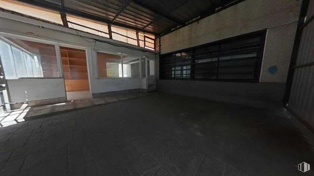 Nave en venta en Calle Cincel, Rivas-Vaciamadrid, Madrid, 28529 con puerta, ventana, edificio, madera, suelo, hall, suelos, accesorio, techo y casa alrededor