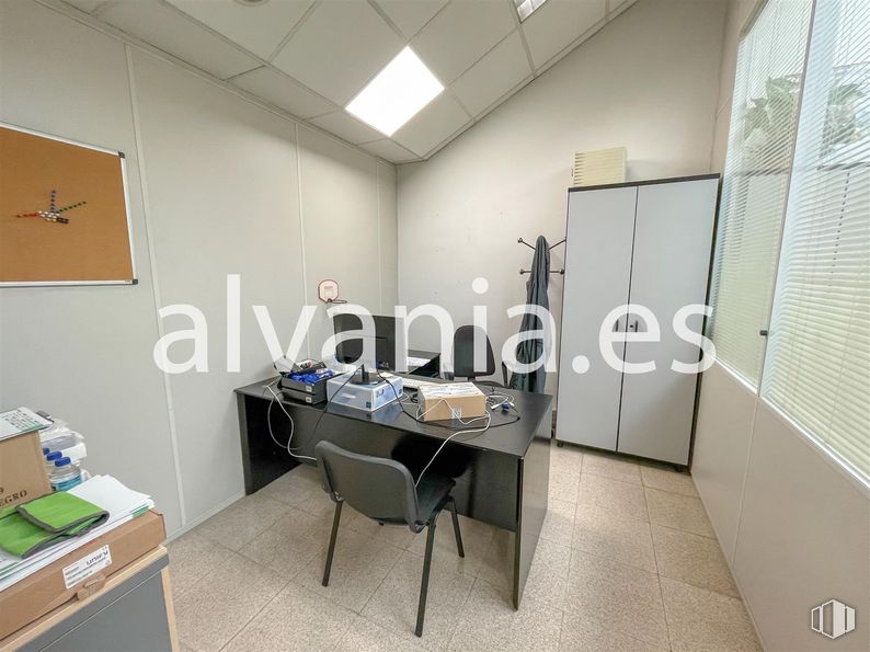 Industrial for sale at Zona San José de Valderas, Leganés, Madrid, 28918 with chair, desk, light fixture, lighting, cupboard, wardrobe, table, furniture, interior design and office equipment around