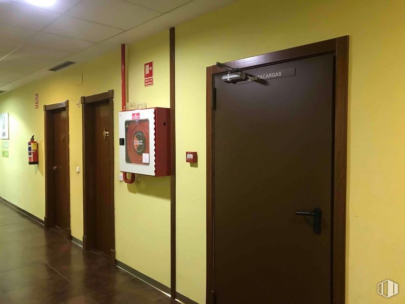 Oficina en venta en Zona Valdelacasa, Alcobendas, Madrid, 28108 con puerta, accesorio, edificio, asa, suelos, techo, evento, manija de la puerta, habitación y aluminio alrededor