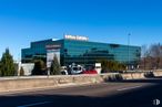 Oficina en alquiler en Edificio Europa I, Avenida Fuencarral, 24, Alcobendas, Madrid, 28108 con edificio, cielo, luz de la calle, asfalto, árbol, superficie de la carretera, carretera, casa, fachada y ciudad alrededor