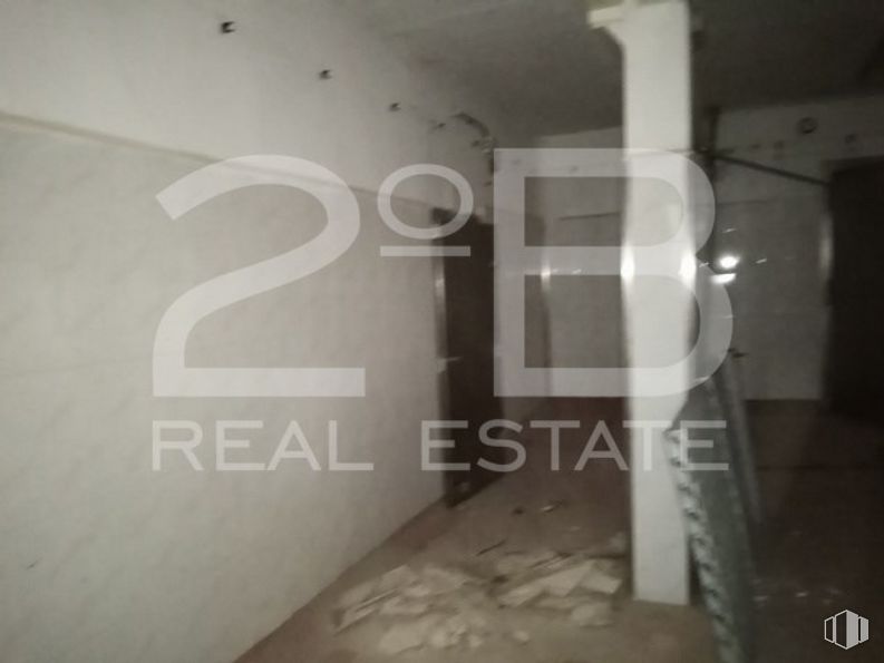 Industrial for sale at Casco urbano, La Puebla de Almoradiel, Toledo, 45840 with building, font, tints and shades, flooring, rectangle, ceiling, wood, room, graphics and logo around