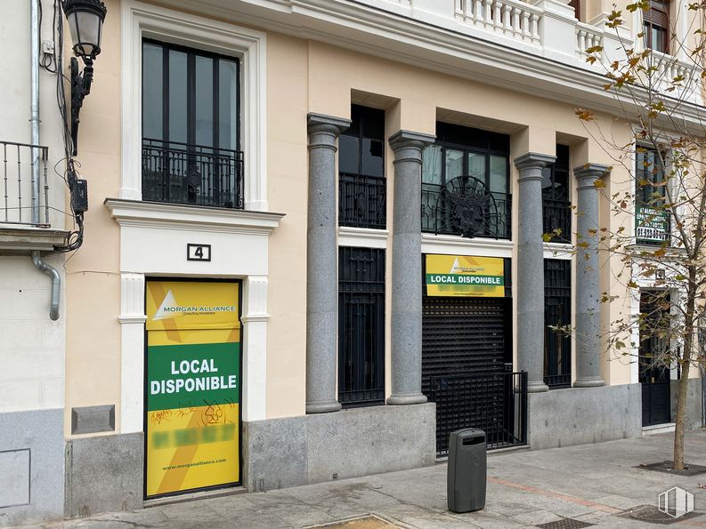 Local en alquiler en Plaza Santa Ana, 4, Centro, Madrid, 28012 con ventana, edificio, puerta, accesorio, casa, fachada, fuente, bienes raíces, gas y ciudad alrededor