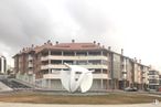 Local en alquiler y venta en Zona plaza de toros, Segovia, 40005 con escultura, edificio, cielo, nube, diseño urbano, arquitectura naval, arte, fachada, ventana y ciudad alrededor