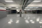 Industrial for sale & for rent at Polígono industrial Móstoles, Móstoles, Madrid, 28935 with floor, flooring, ceiling, grey, parking lot, hall, concrete, parking, basement and fluorescent lamp around